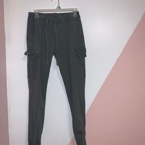 olive green joggers🤍